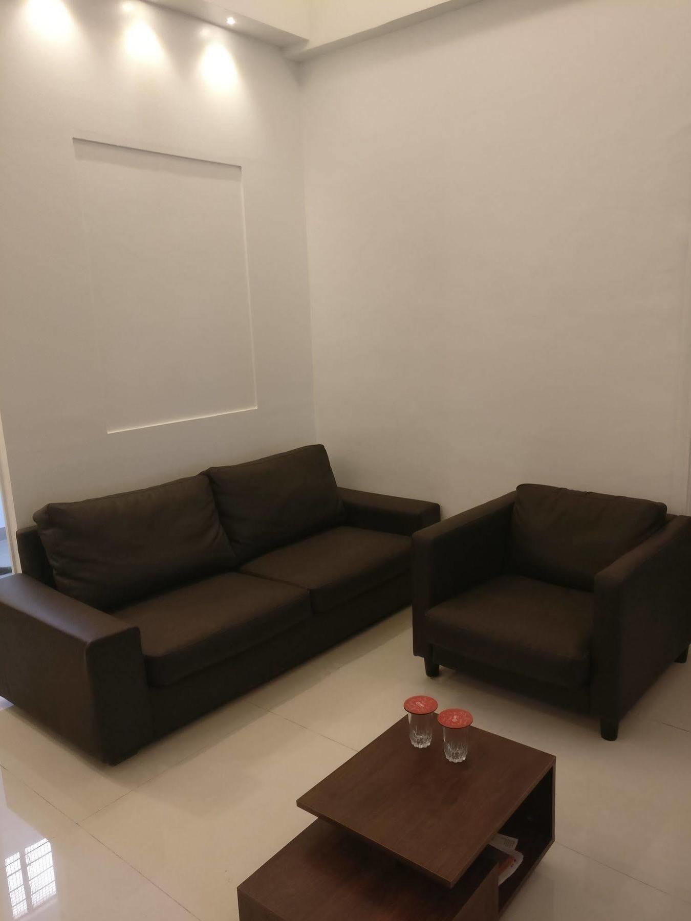Oyo 1065 Hotel Hmr Royal Inn Pune Luaran gambar