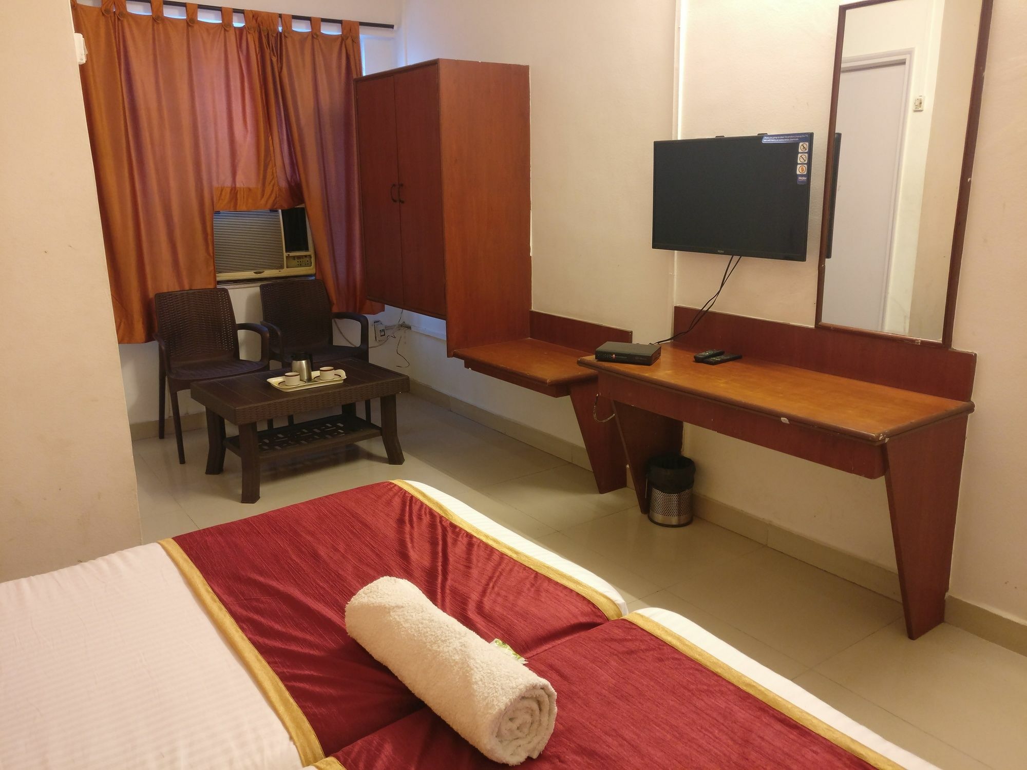 Oyo 1065 Hotel Hmr Royal Inn Pune Luaran gambar